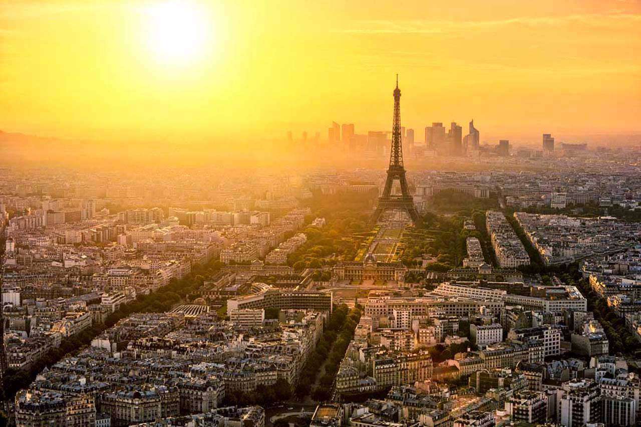 Фотообои в интерьере утро в париже  4-187 фото