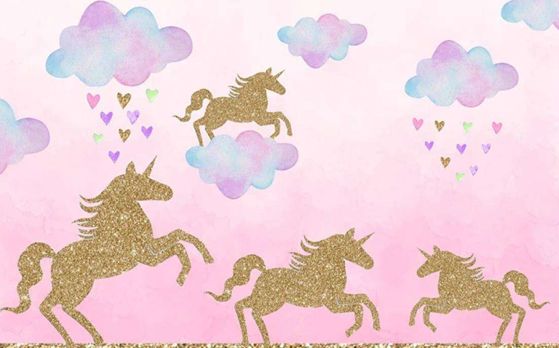 Фотообои в интерьере золотые единороги  15-341 фото