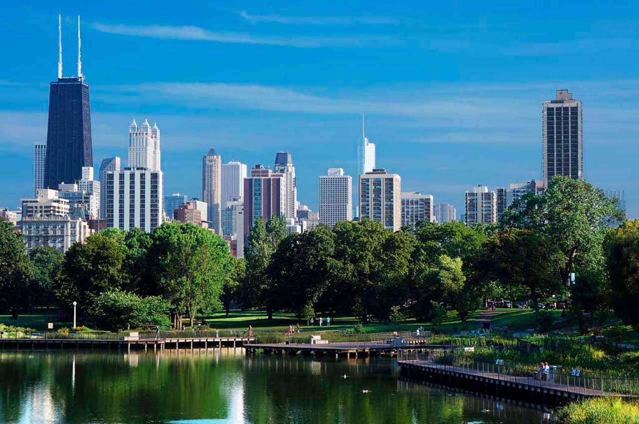 Фотообои в интерьере набережная мегаполиса  4-233 фото