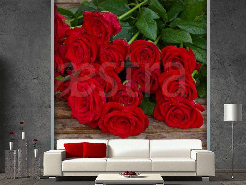 Фотообои Букет красных роз на фоне дерева  10-277