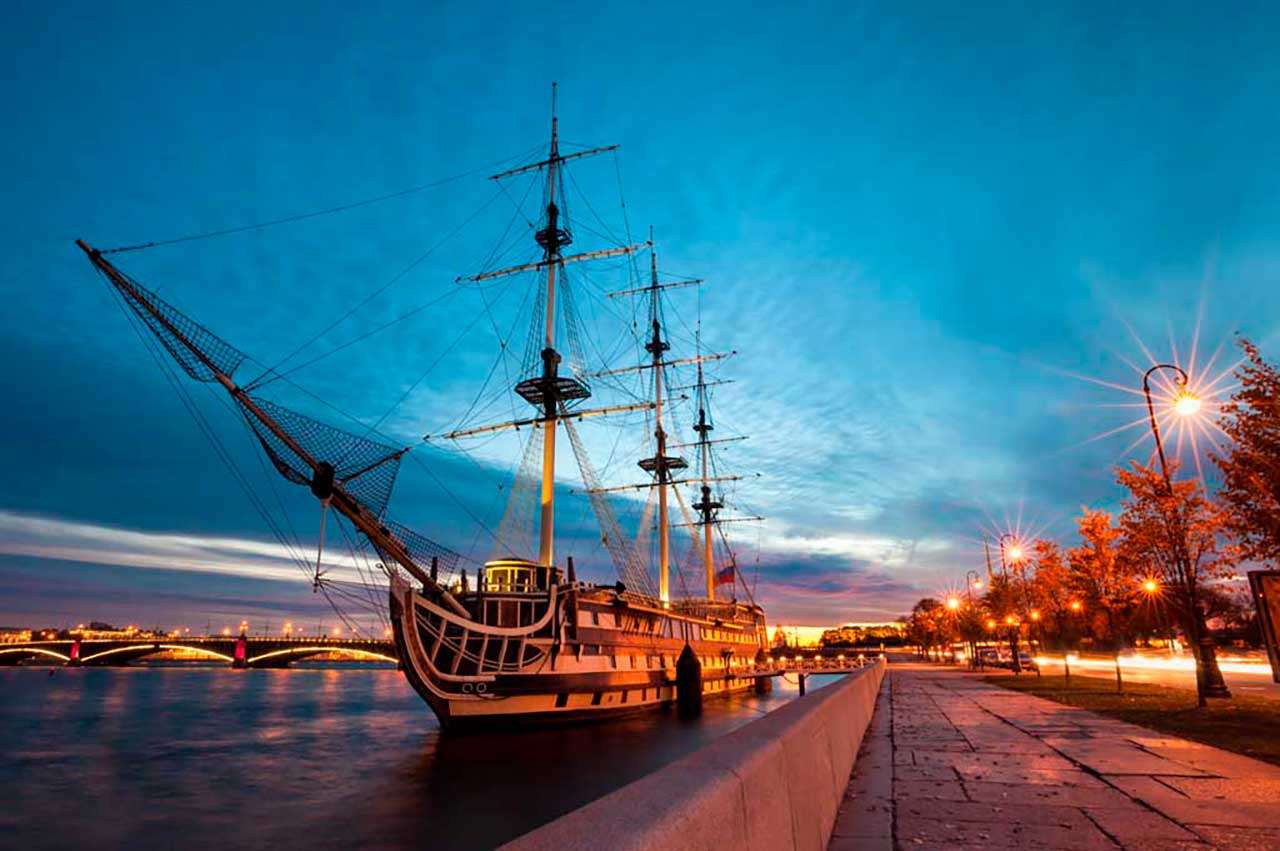 Фотообои в интерьере белые ночи на неве  9-638 фото