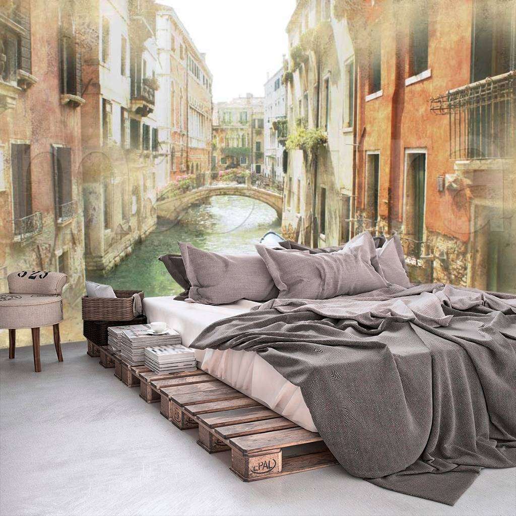 Фотообои в интерьере каналы венеции туманным утром  11-089 фото