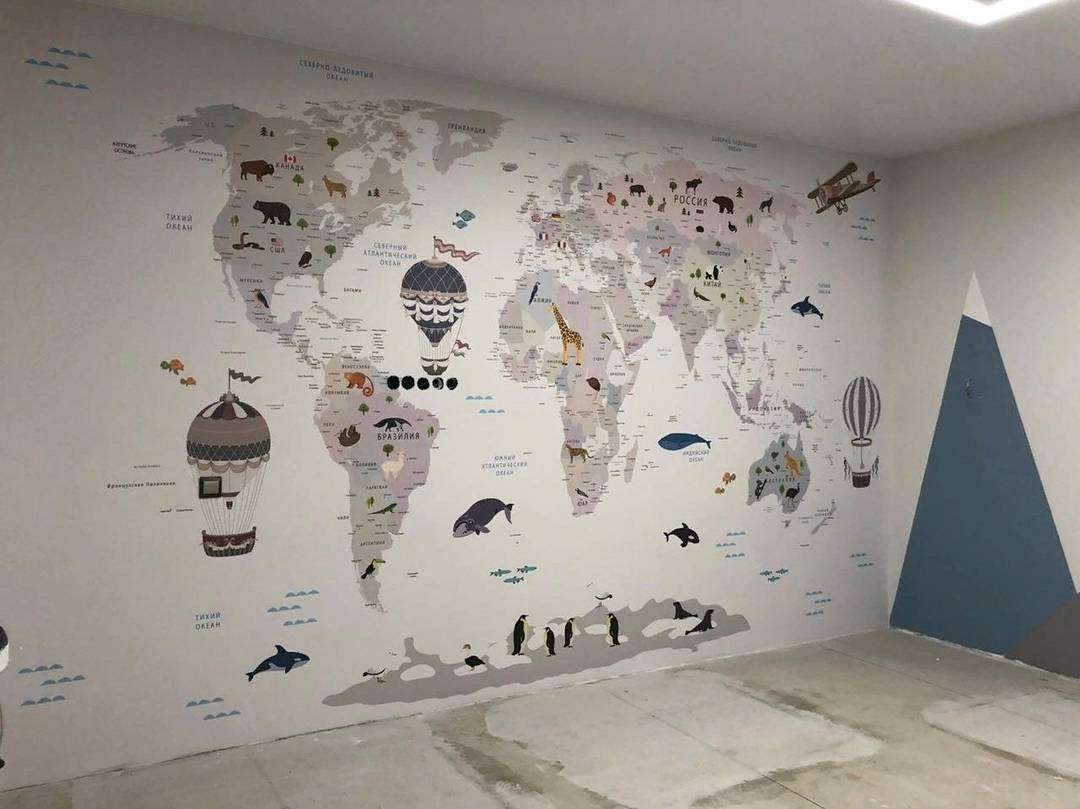 Фотообои в интерьере серая карта на белом фоне  14-184 фото