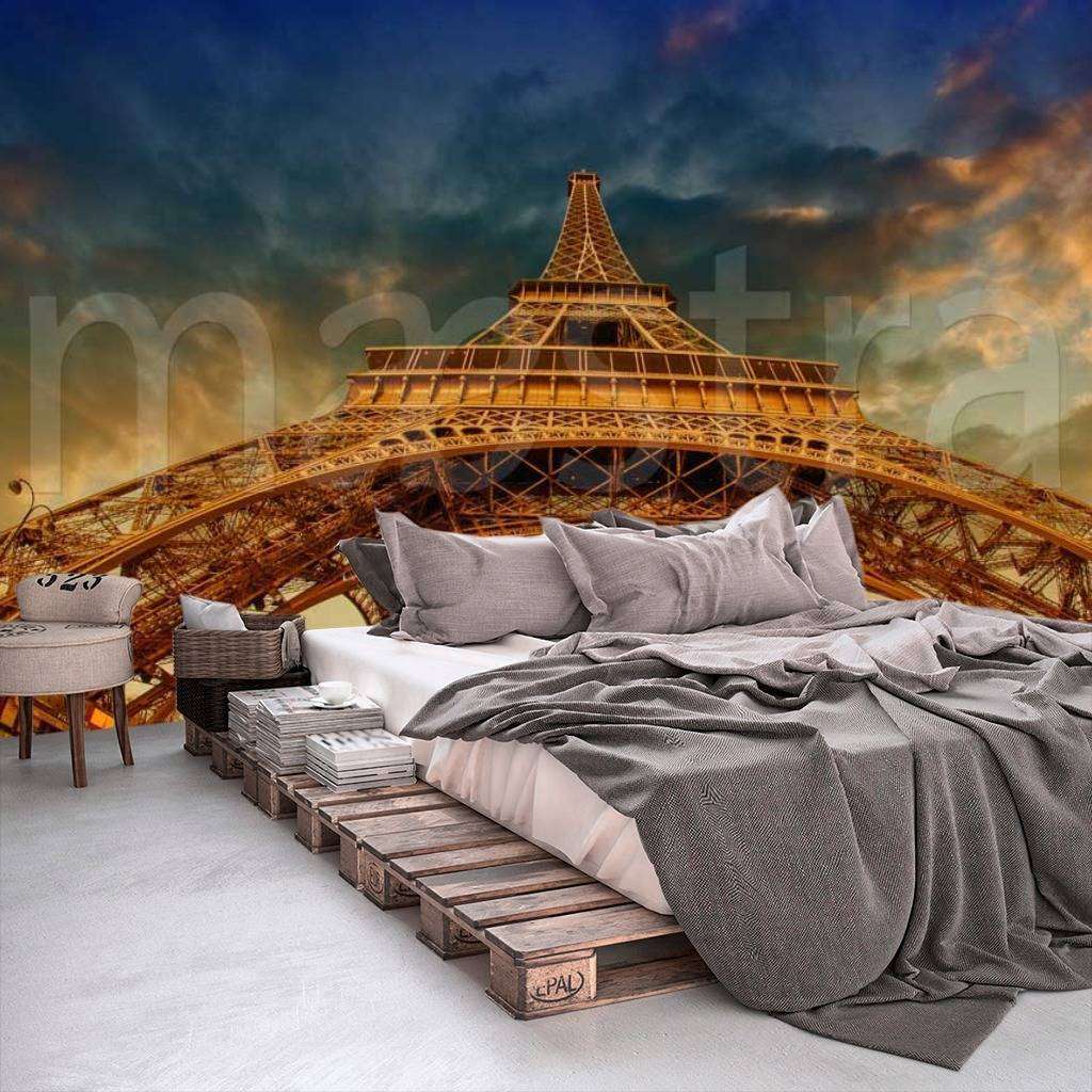 Фотообои в интерьере эйфелева башня уходящая вверх  9-793 фото