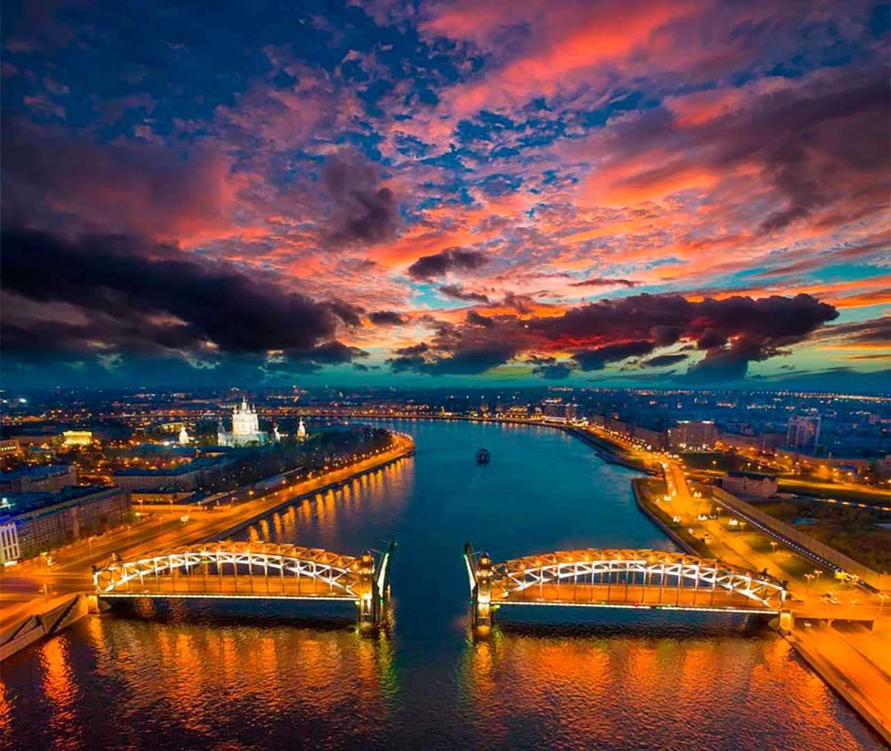 Фотообои в интерьере большеохтинский мост  9-692 фото