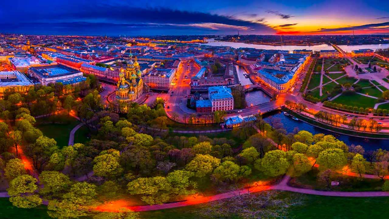 Фотообои в интерьере питер в ночных огнях  9-680 фото