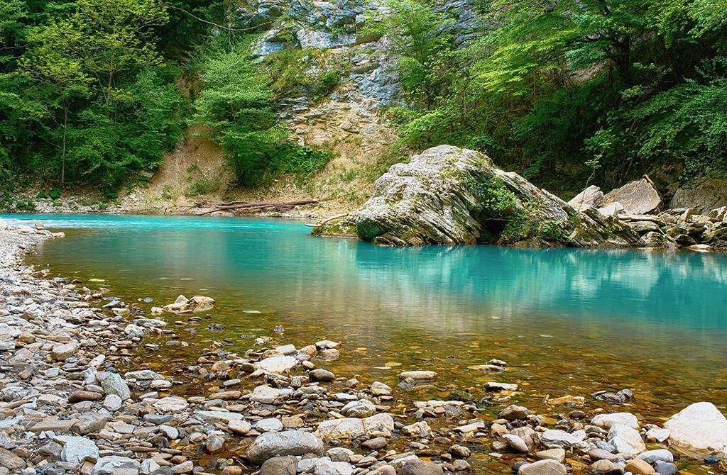 Фотообои в интерьере горная река  9-1968 фото