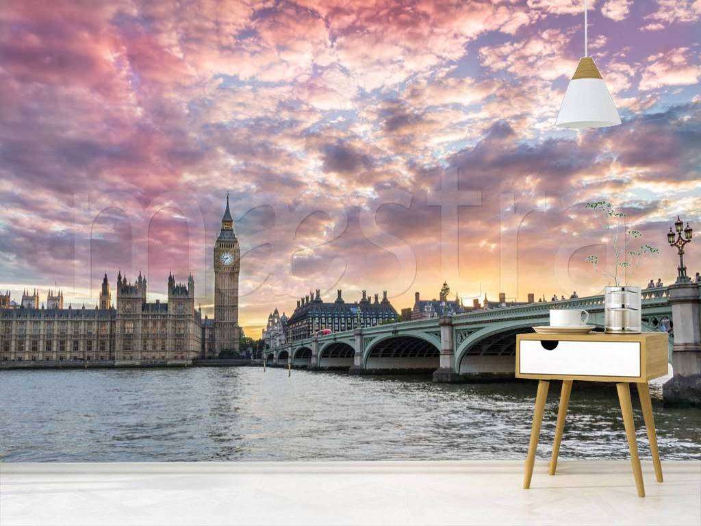 Фотообои в интерьере красивые облака над лондоном  9-535 фото