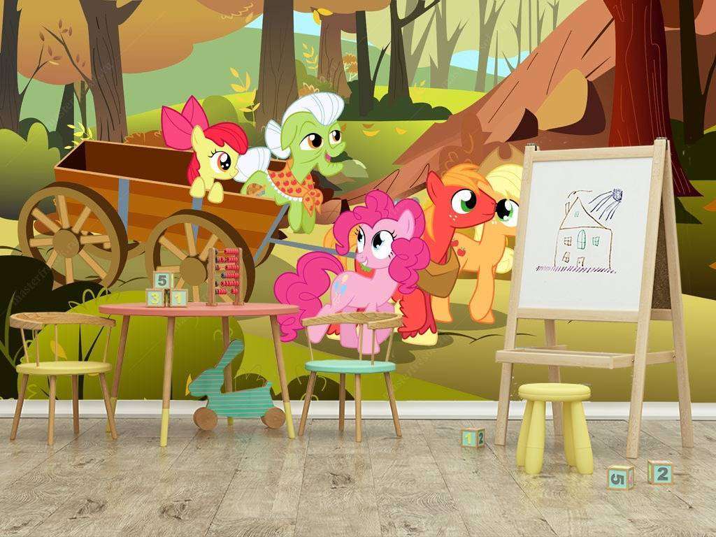 Фотообои в интерьере пони на прогулке  12-608 фото