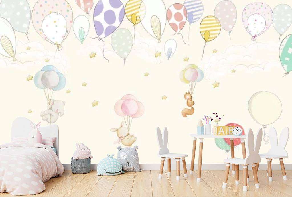 Фотообои в интерьере воздушные шарики и милые животные  15-297 фото