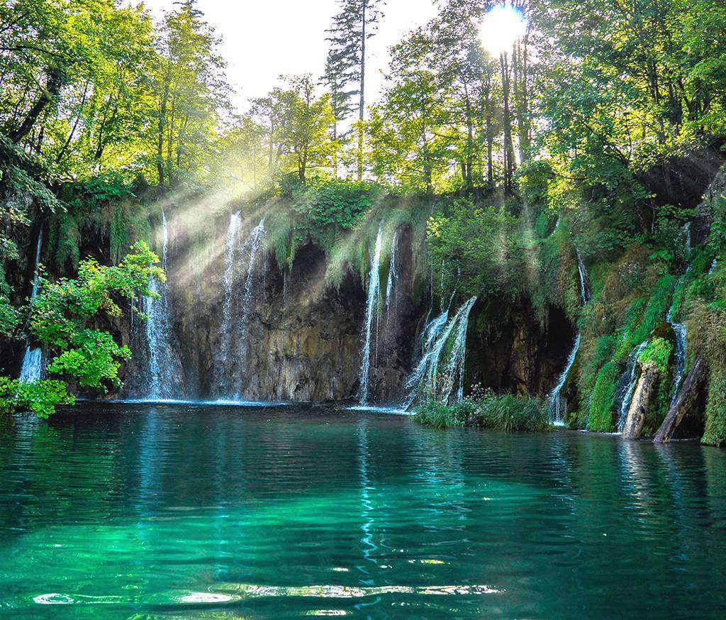 Фотообои в интерьере хорватские озера    9-1887 фото