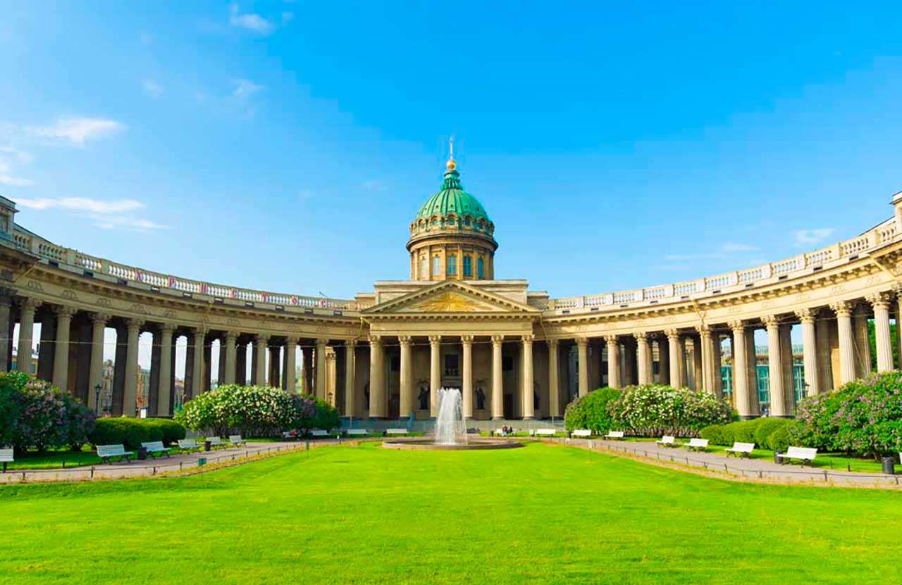 Фотообои в интерьере кафедральный собор  9-635 фото