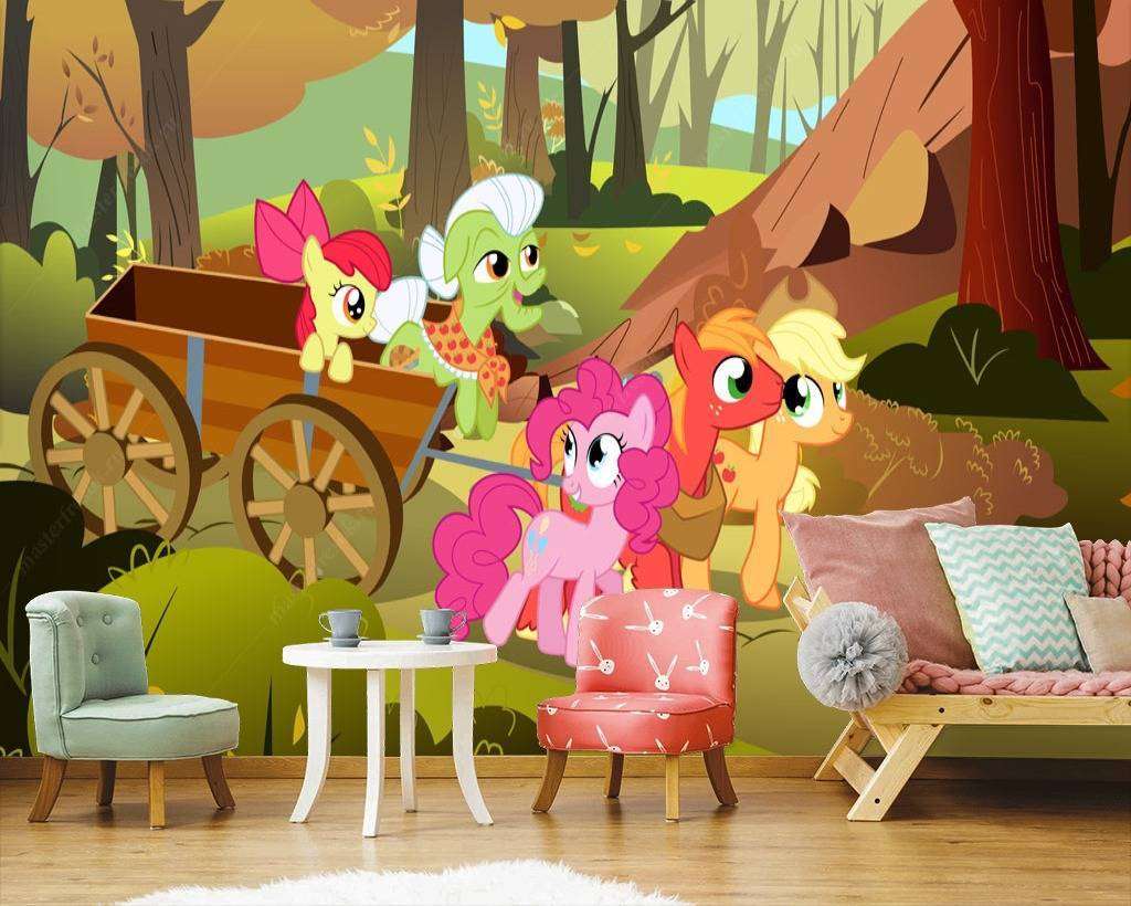 Фотообои в интерьере пони на прогулке  12-608 фото