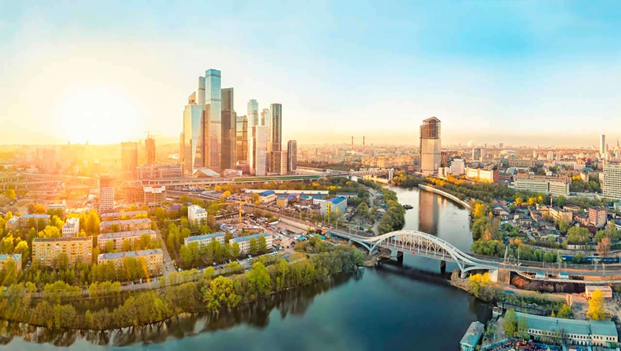 Фотообои в интерьере вид с балкона на москва сити  9-418 фото