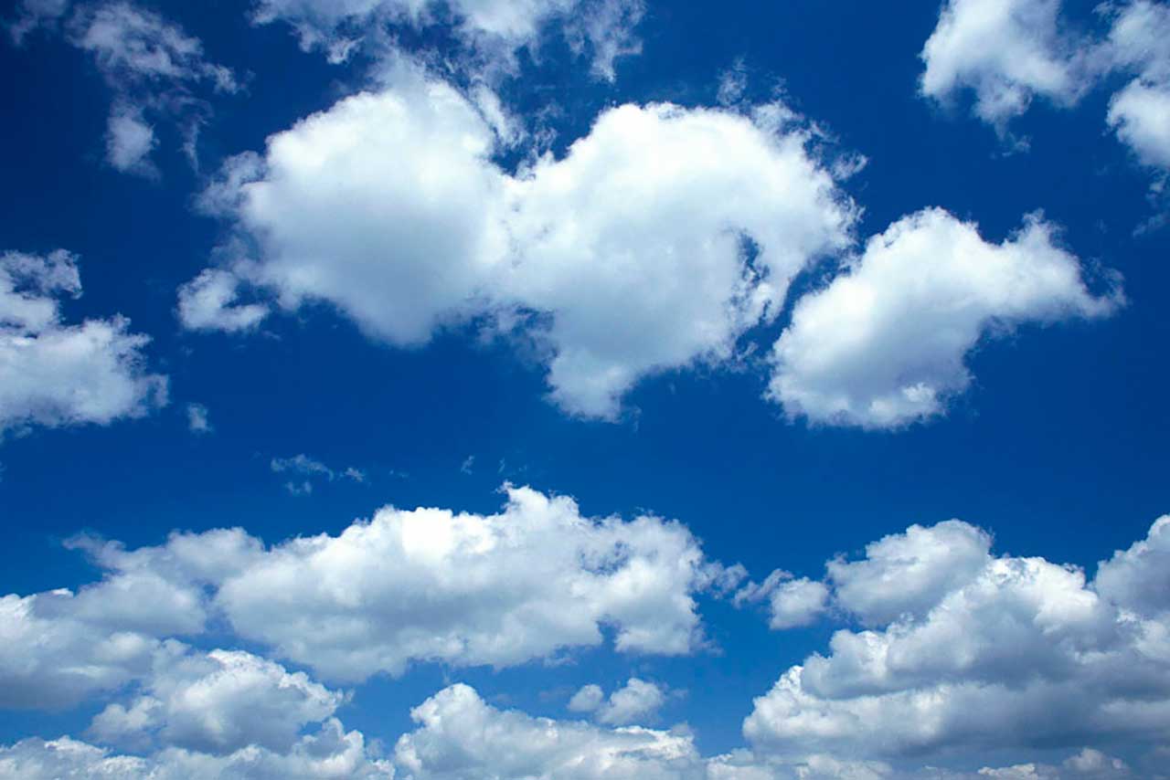 Фотообои в интерьере небо с пустыми облаками  9-342 фото