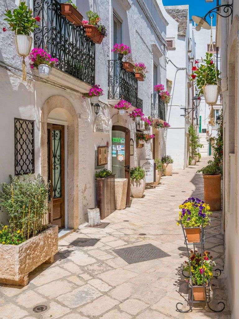 Фотообои в интерьере улочка итальянская  9-157 фото