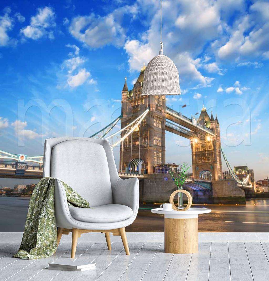 Фотообои в интерьере тауэрский мост с красивыми облаками  9-475 фото