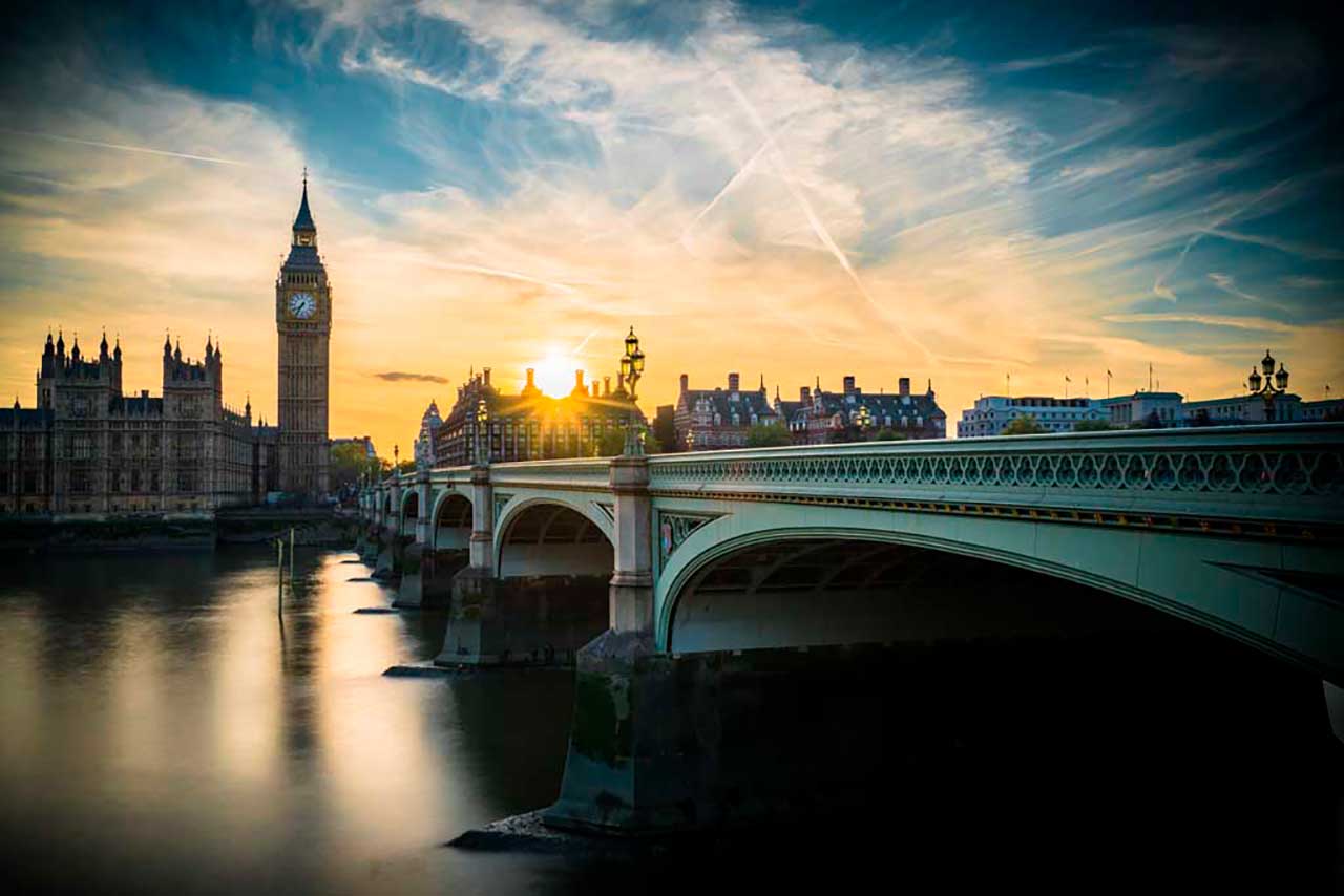 Фотообои в интерьере биг бен колоритный  9-556 фото