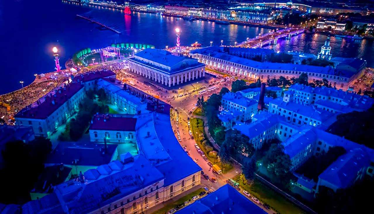 Фотообои в интерьере санкт петербург в ночных огнях  9-695 фото