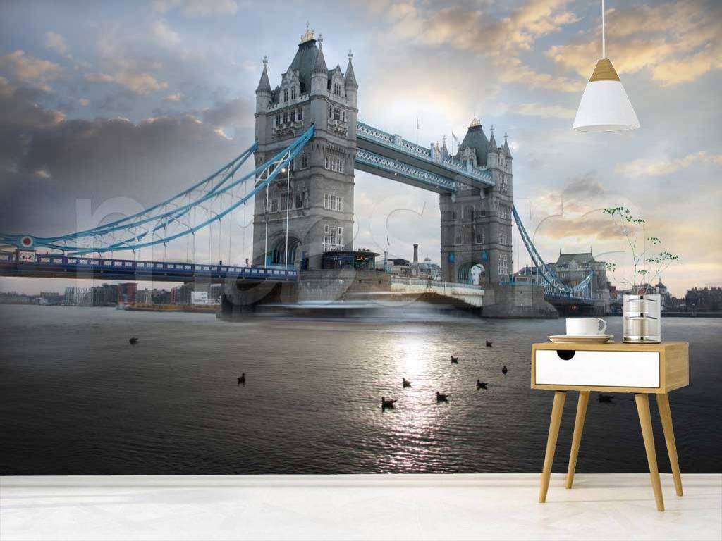 Фотообои в интерьере тауэрский мост в нежных тонах  9-461 фото