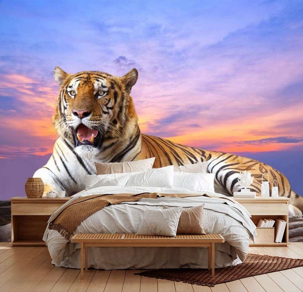 Фотообои в интерьере тигр на закате  9-2064 фото