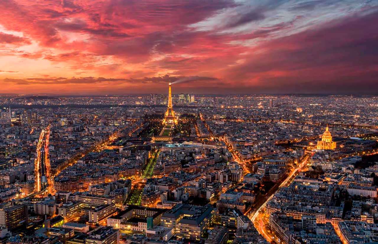 Фотообои в интерьере ночной париж в огнях  9-758 фото