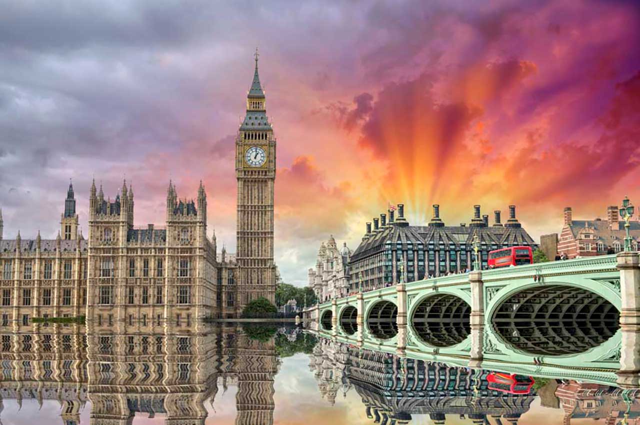 Фотообои в интерьере сиреневый закат лондона  9-479 фото