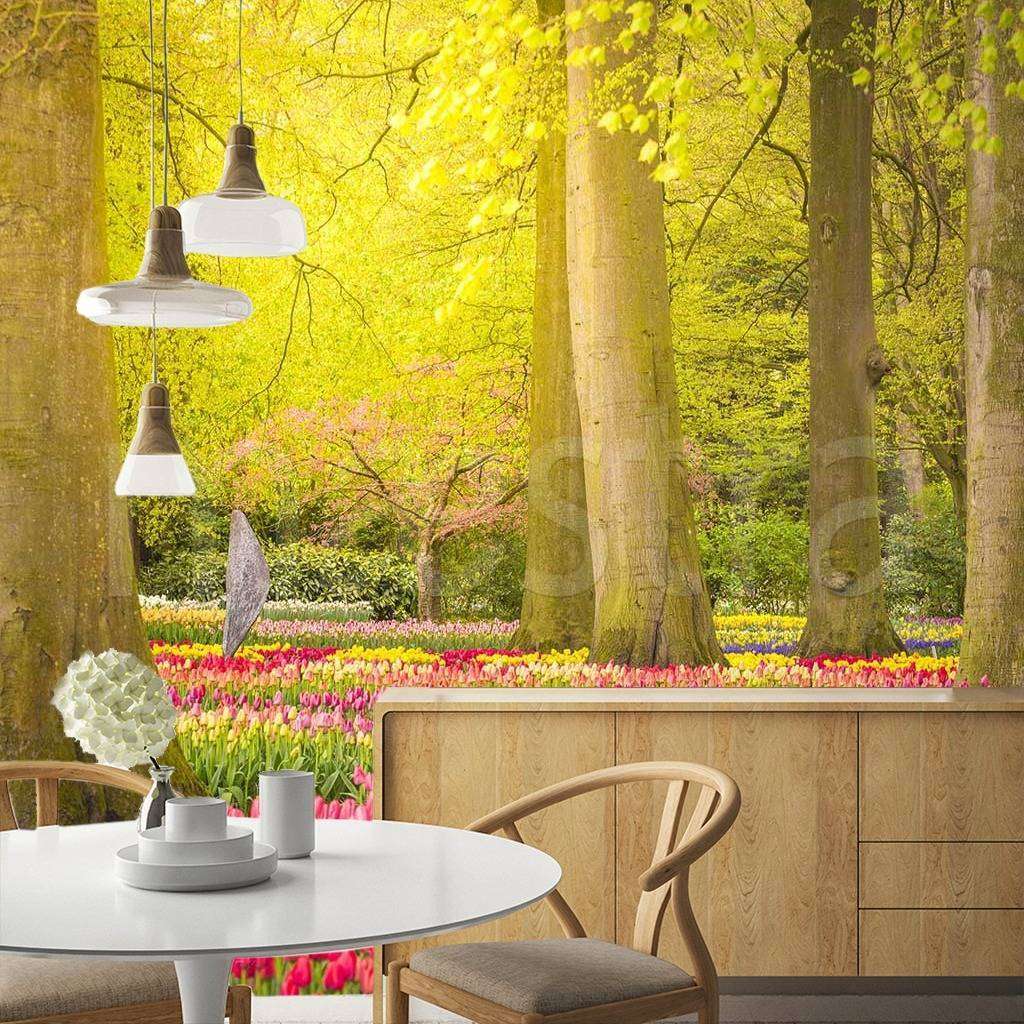Фотообои Полянка тюльпанов в лесу  10-142