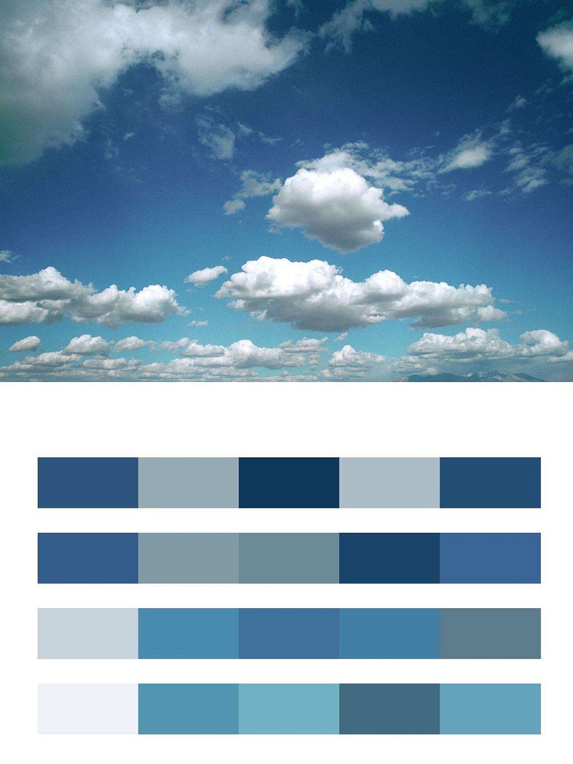 Темно синее небо с ясными тучами  9-318