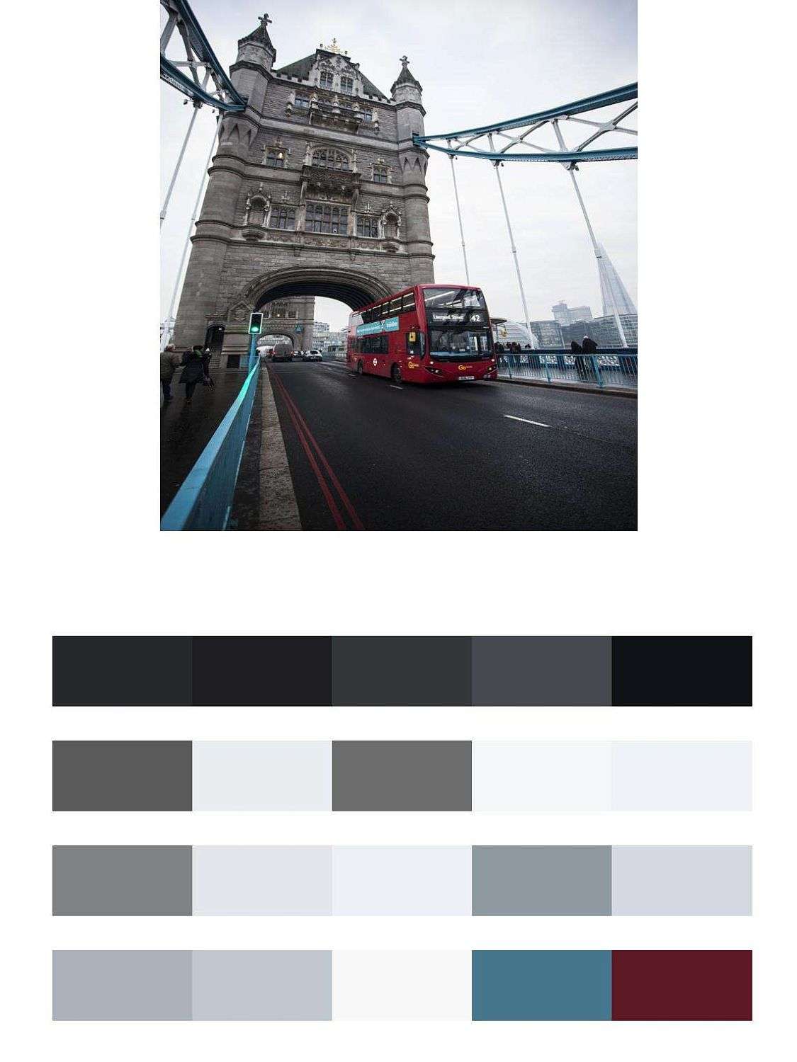 Красный автобус на тауэрском мосту  9-560