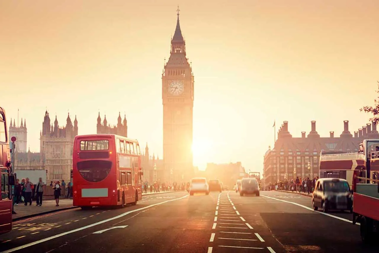 Фотообои в интерьере лондон утренний  9-445 фото