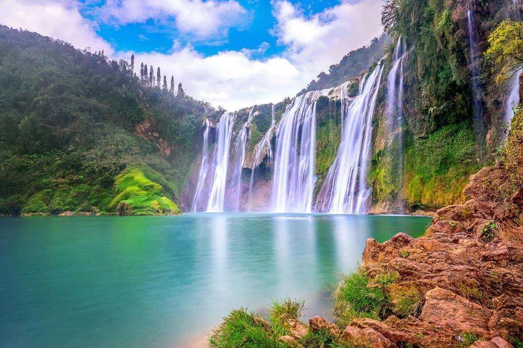 Фотообои в интерьере водопад цзюлун в луопинсянь, китай  9-886 фото