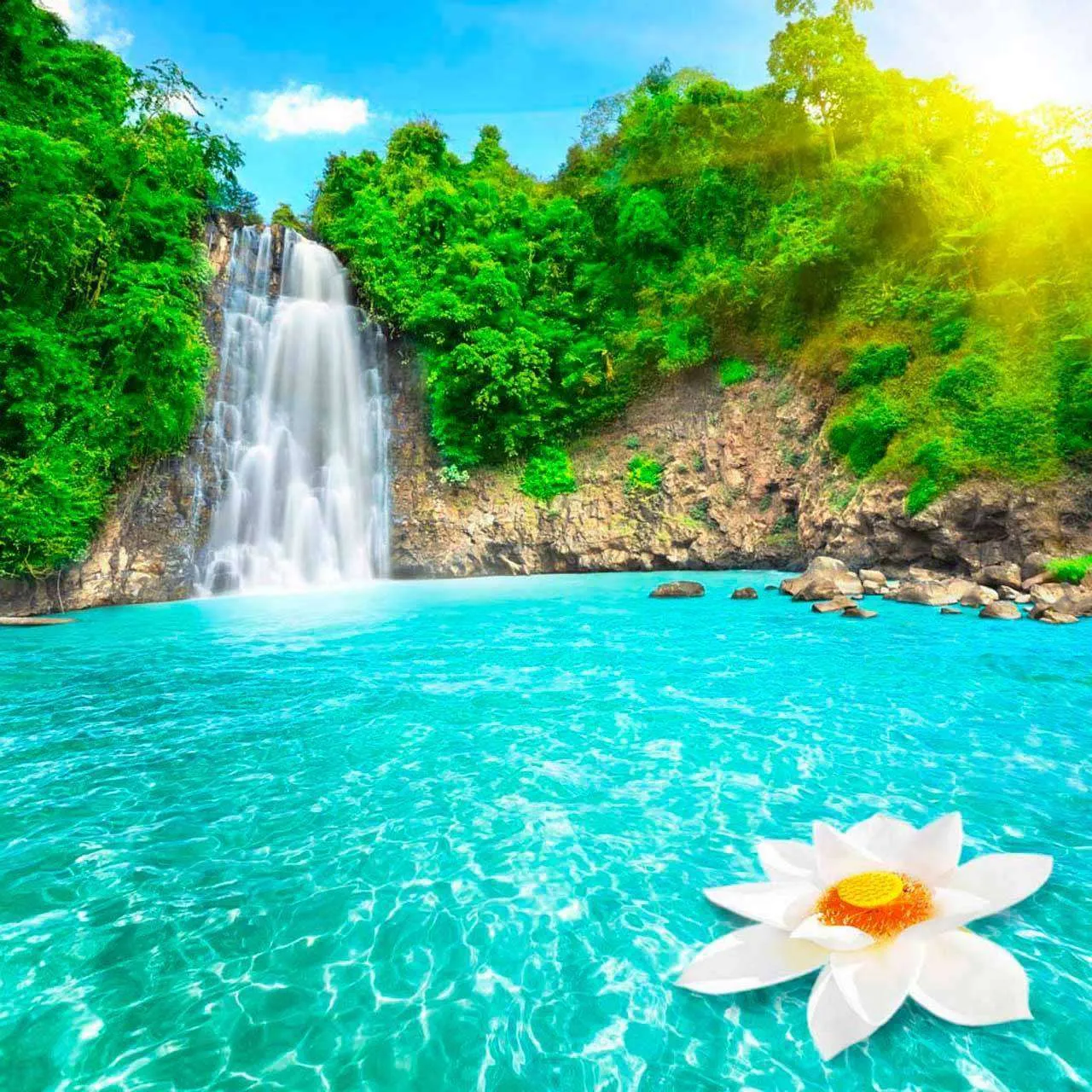 Фотообои в интерьере лазурный водопад  4-353 фото