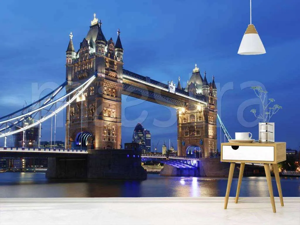 Фотообои в интерьере тауэрский мост с подсветкой  9-471 фото