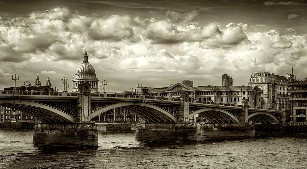 Фотообои в интерьере лондонский мост  9-636 фото