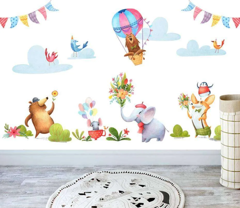 Фотообои в интерьере праздник у зверят  15-237 фото