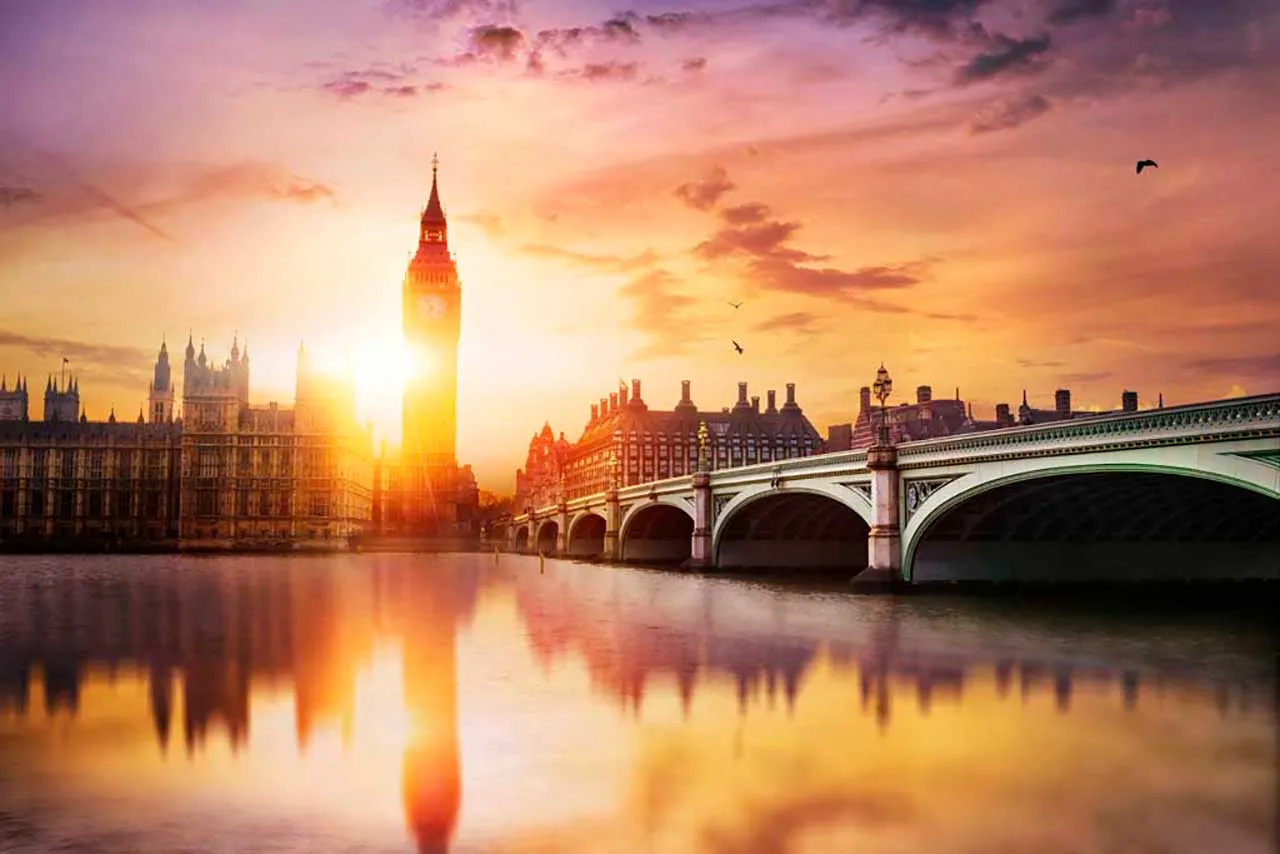 Фотообои в интерьере прекрасный закат лондона  9-515 фото