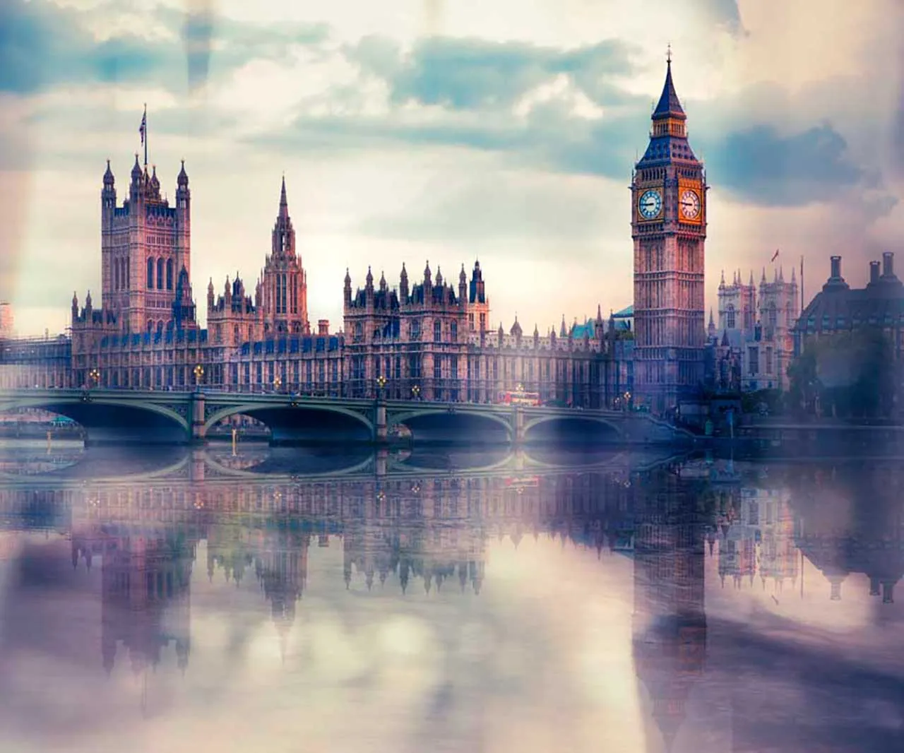 Фотообои в интерьере лондон утром в тумане  9-446 фото