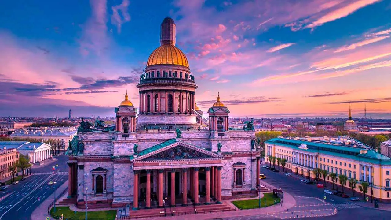 Фотообои в интерьере исаакиевский собор в сумерках  9-670 фото