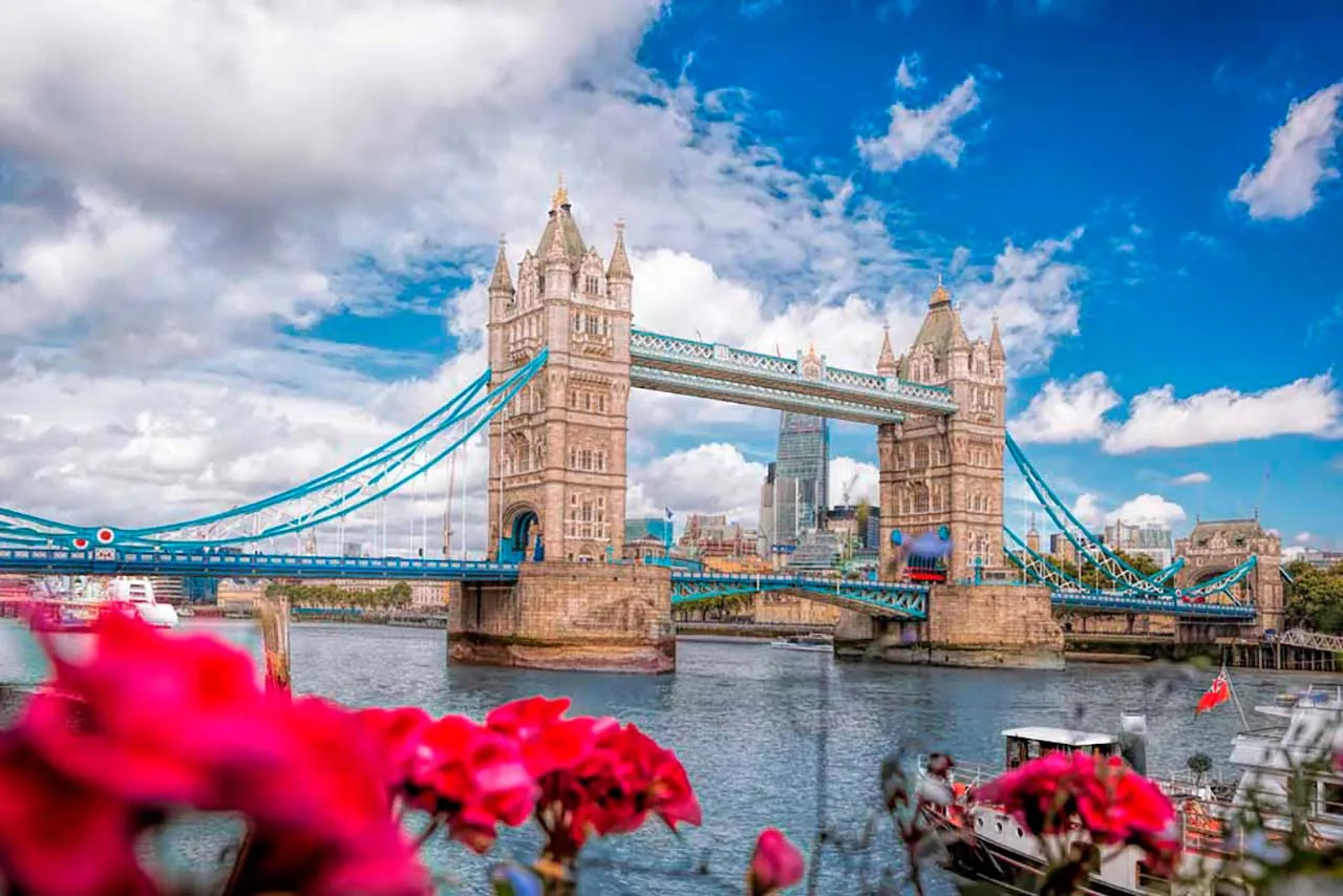 Фотообои в интерьере лондон бескрайний  9-579 фото