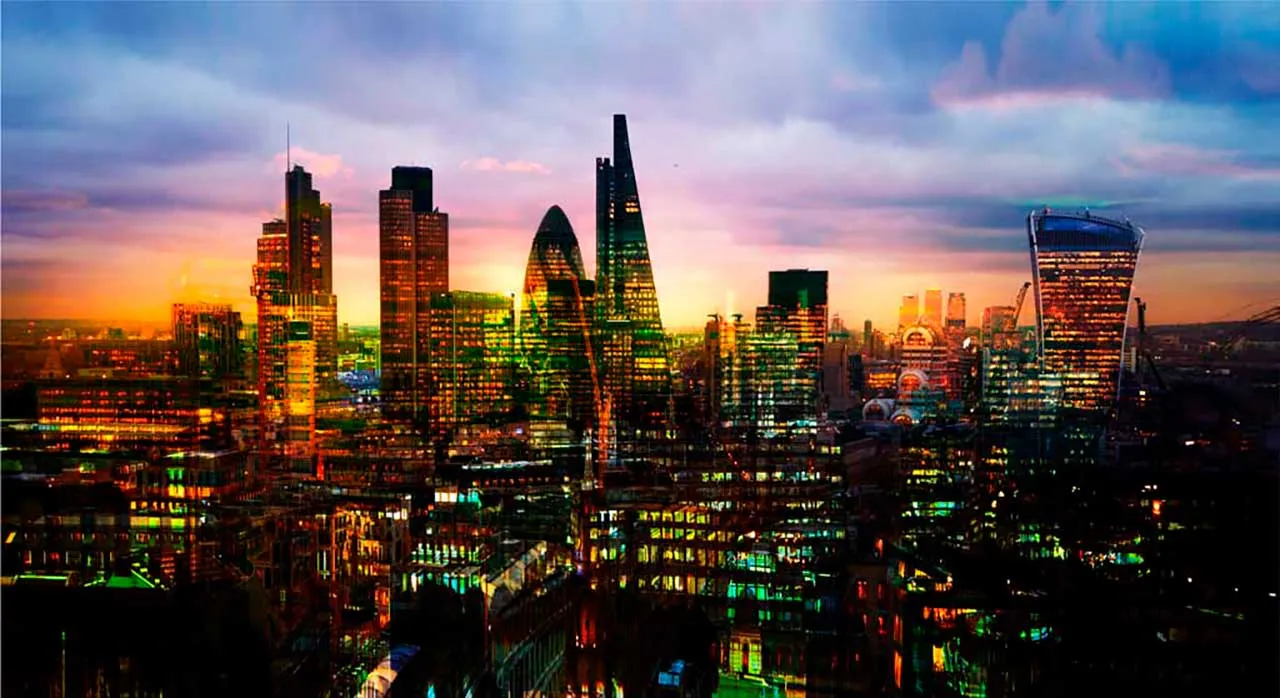 Фотообои в интерьере ночной город небоскребов  9-697 фото