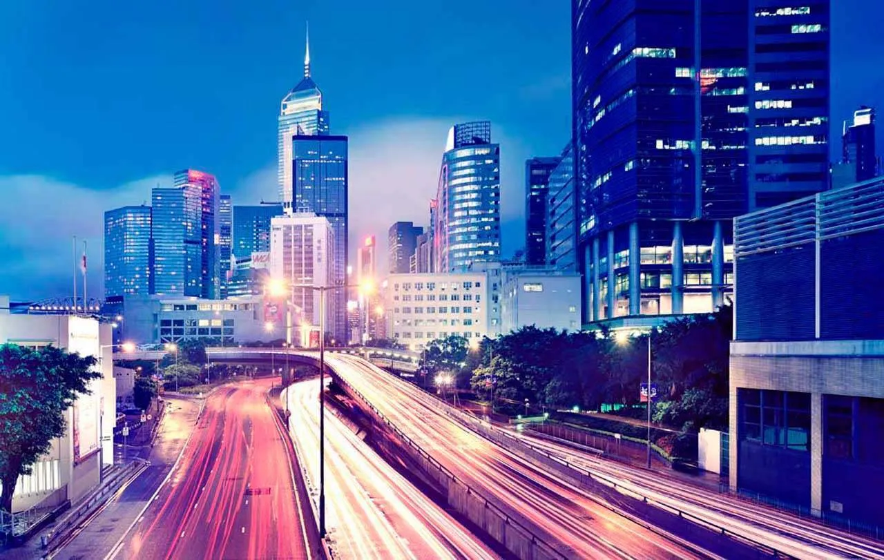 Фотообои в интерьере огни ночного города вдоль дороги  3-105 фото