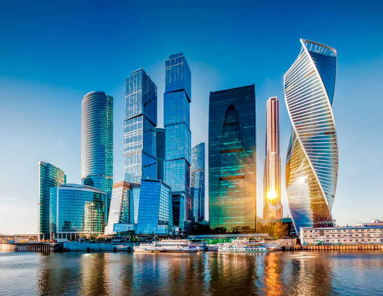 Фотообои в интерьере москва сити  9-413 фото