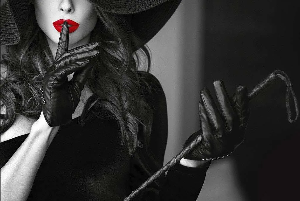 Фотообои в интерьере леди со стеком  9-1765 фото