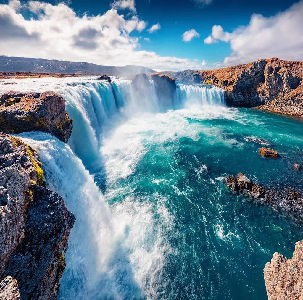 Фотообои в интерьере водопад 3д  9-1793 фото