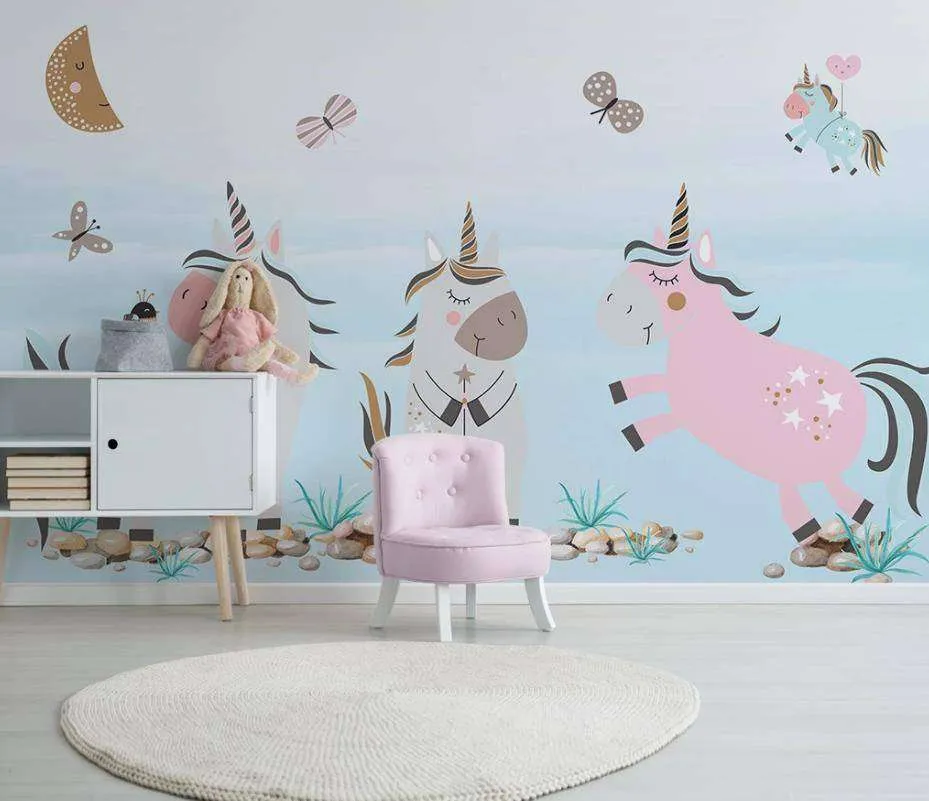 Фотообои в интерьере единорожки резвятся  15-340 фото