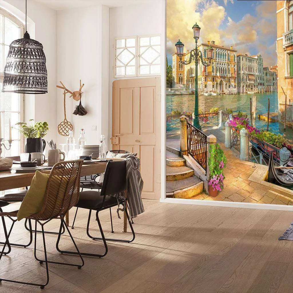 Фотообои фонарь около венецианской улочки  5-094