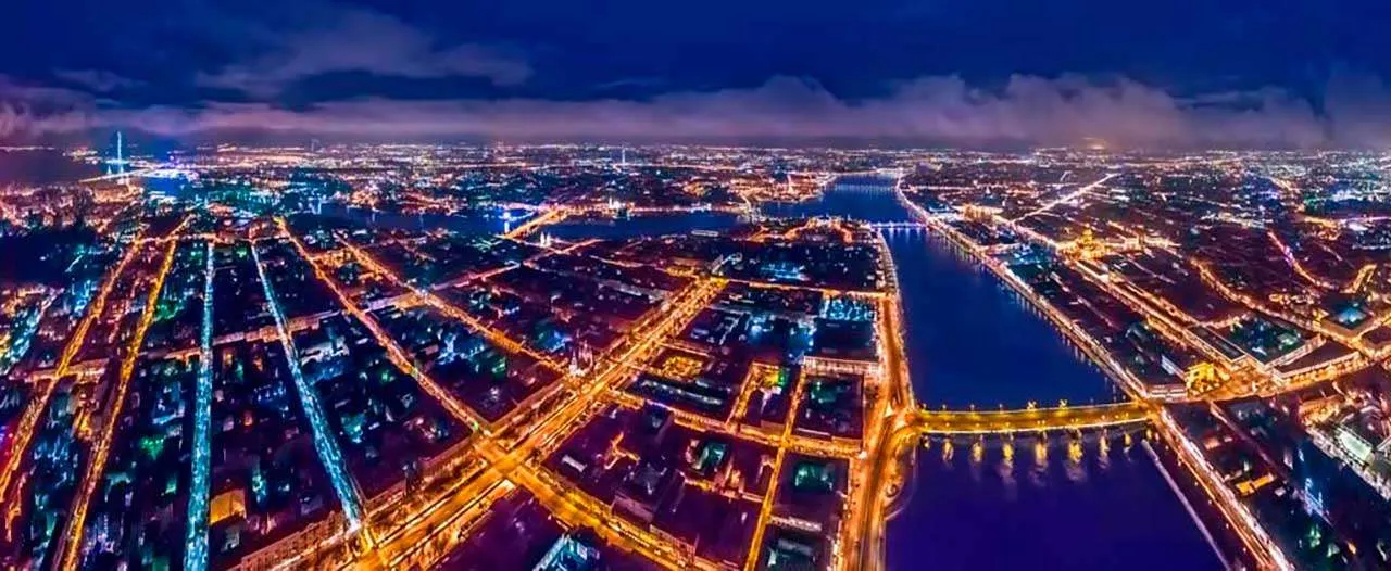 Фотообои в интерьере ночной город в огнях  9-710 фото